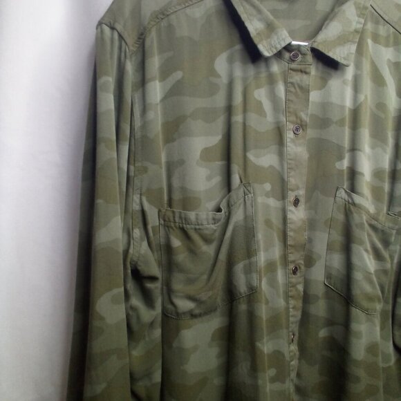 A. N. A. Button Up Shirt XL Blouse Long Sleeve Camo Green - Picture 8 of 14